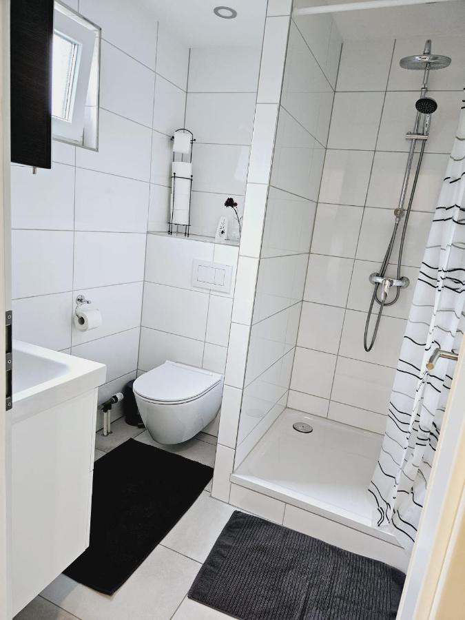 Weinstadt Monteurwohnnung Ferienwohnung Exterior photo